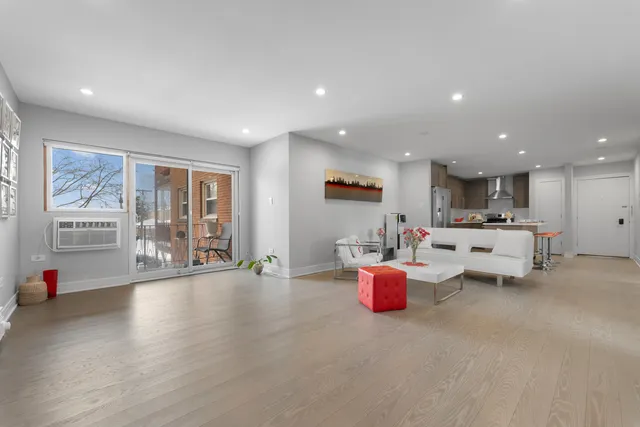 $234,900 | 3109 Paris Avenue, Unit 204, River Grove, IL 60171