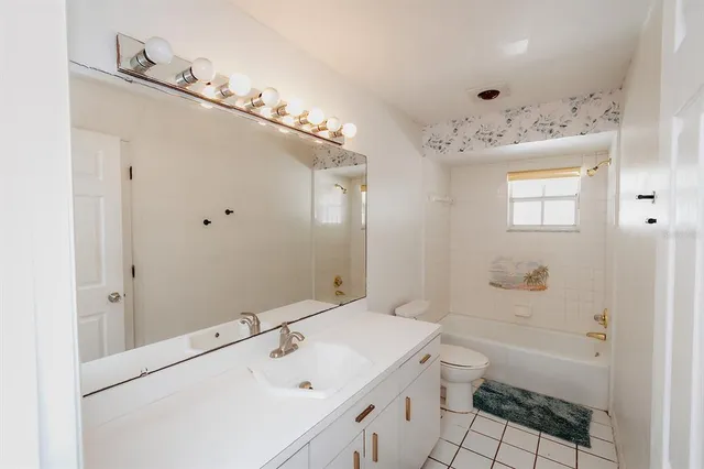 $374,900 | 403 Bigstaff Court, Winter Haven, FL 33884