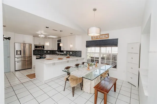 $374,900 | 403 Bigstaff Court, Winter Haven, FL 33884