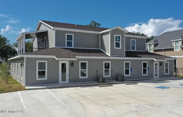 $1,900 | 1822 15th Street, Unit B, Gulfport, MS 39501