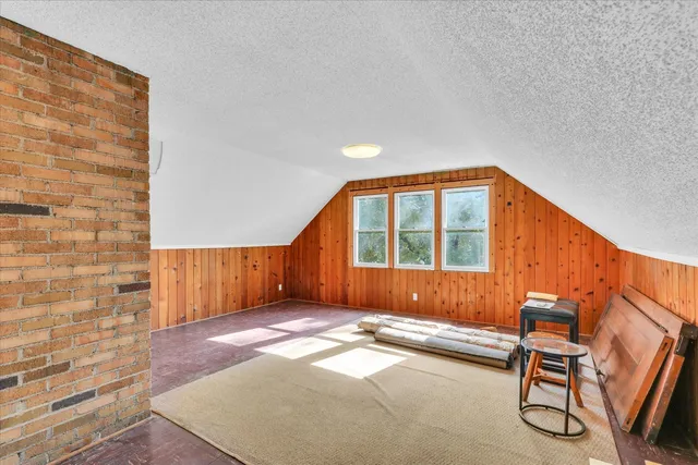 a view of a bedroom with closet