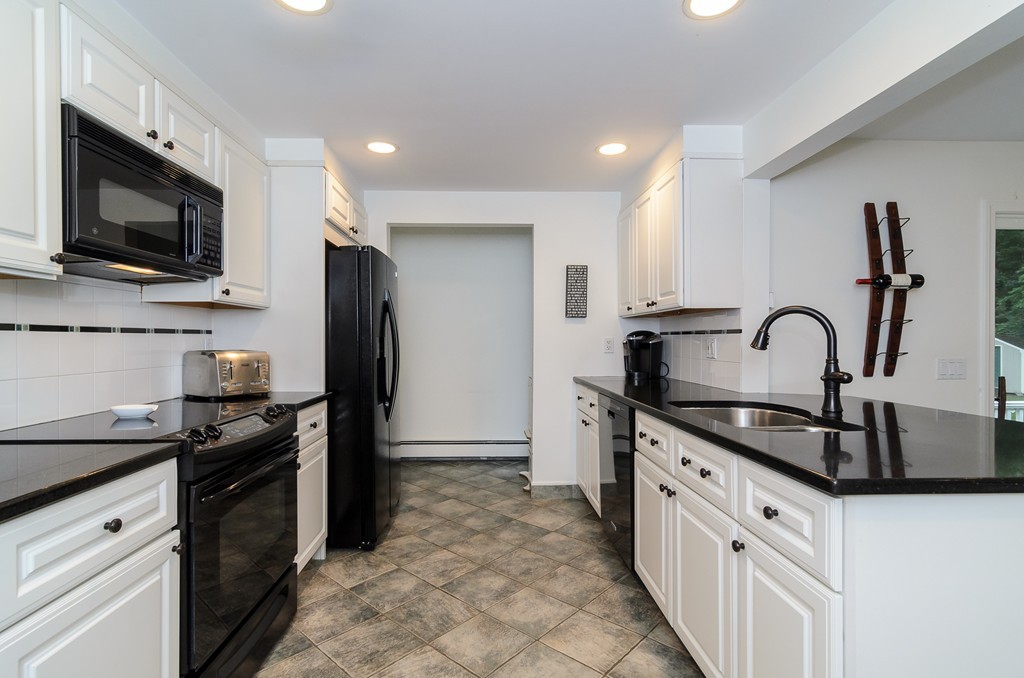 19 Ware Road Needham, MA 02492 - Photo 4 of 19