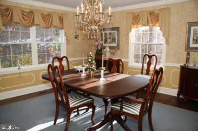 2105 Highland Ridge Drive Phoenix, MD 21131 - Photo 18 of 26 Dining Area