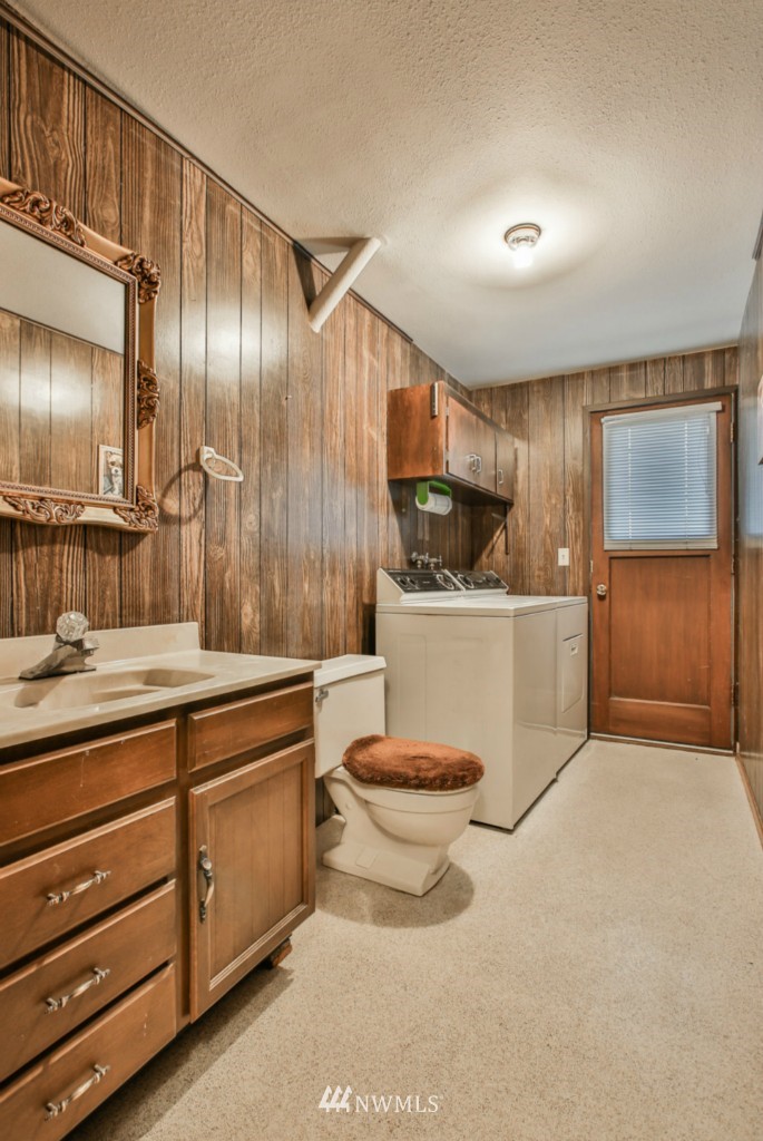 19653 Talbot Road South Renton, WA 98055 - Photo 21 of 25