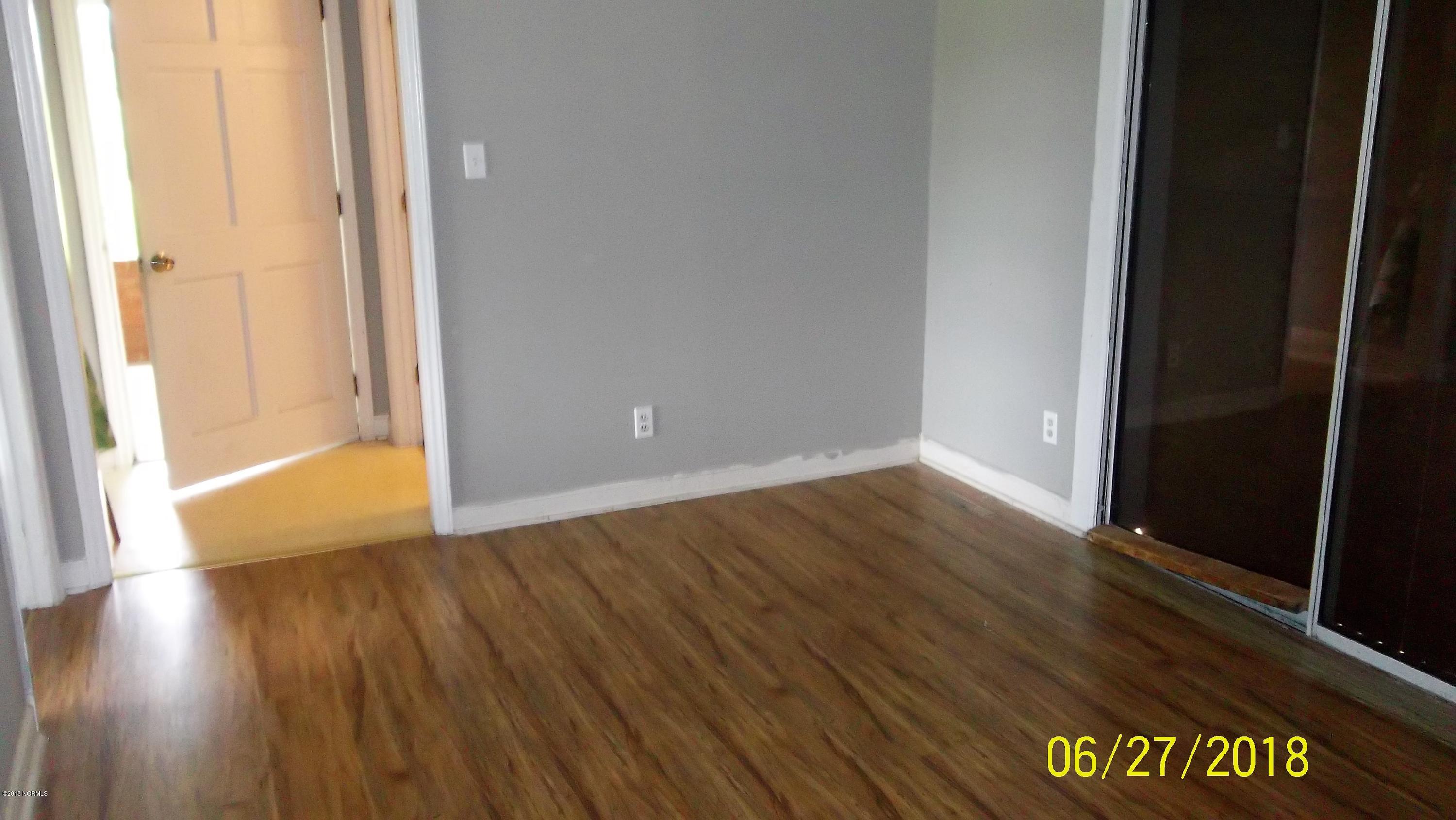 714 Barnes Road Orrum, NC 28369 - Photo 9 of 16 102_5007