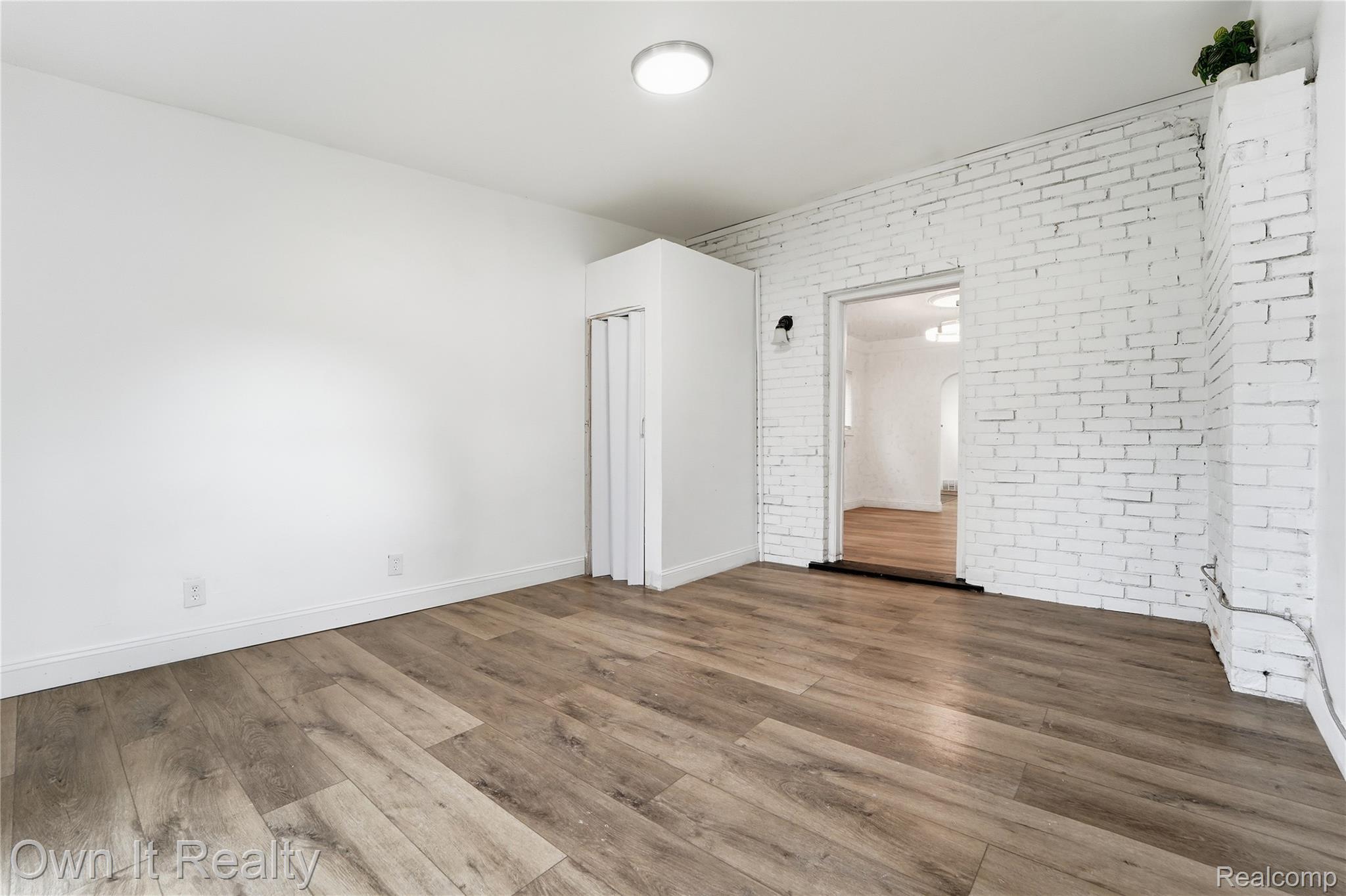 17351 Appoline Street Detroit, MI 48235 - Photo 5 of 34 DSC00146.jpg