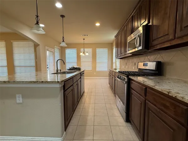 $3,700 | 309 Sir Brine Drive, Lewisville, TX 75056