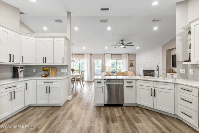 $2,600 | 1587 Shelter Cove Drive, Fleming Island, FL 32003