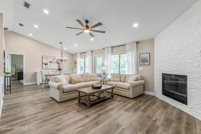 $2,600 | 1587 Shelter Cove Drive, Fleming Island, FL 32003