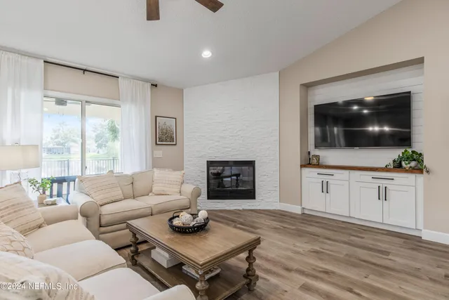 $2,600 | 1587 Shelter Cove Drive, Fleming Island, FL 32003