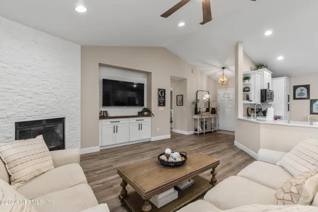 $2,600 | 1587 Shelter Cove Drive, Fleming Island, FL 32003