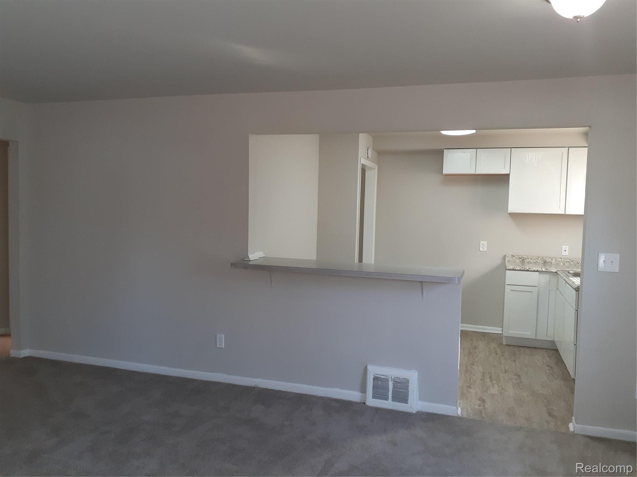 1441 Crescent Street Inkster, MI 48141 - Photo 4 of 10 1441 Crescent kitchen.jpg
