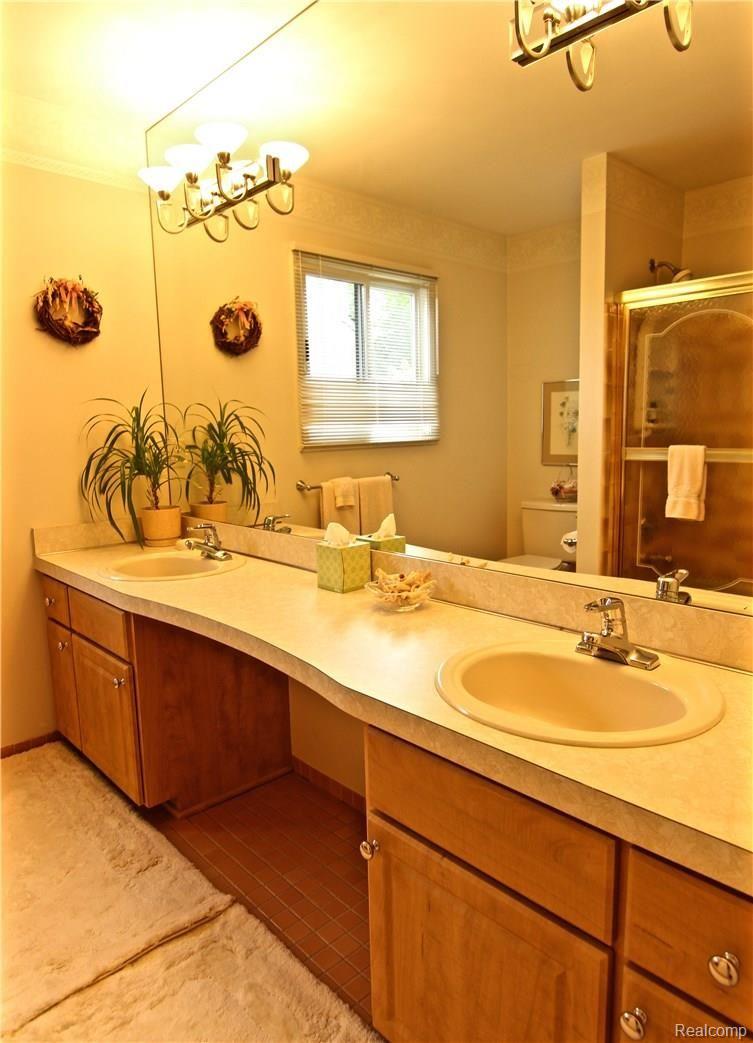 3367 Edmunton Drive Rochester, MI 48306 - Photo 29 of 82 L:\3367 Edmunton\IMG_2775.jpg