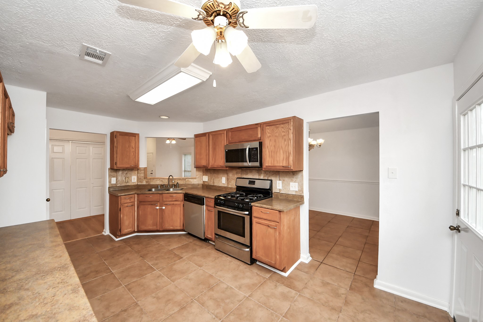 20019 Beechview Lane Katy, TX 77449 - Photo 15 of 44