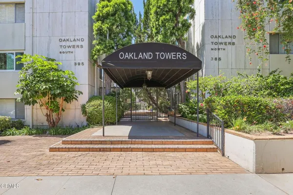 $699,000 | 395 South Oakland Avenue, Unit 104, Pasadena, CA 91101
