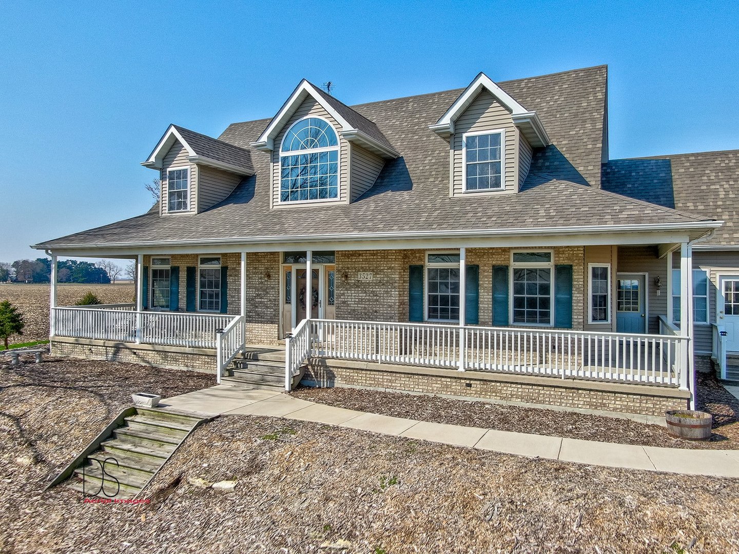 3527 East 11th Road Ottawa, IL 61350 - Photo 2 of 43