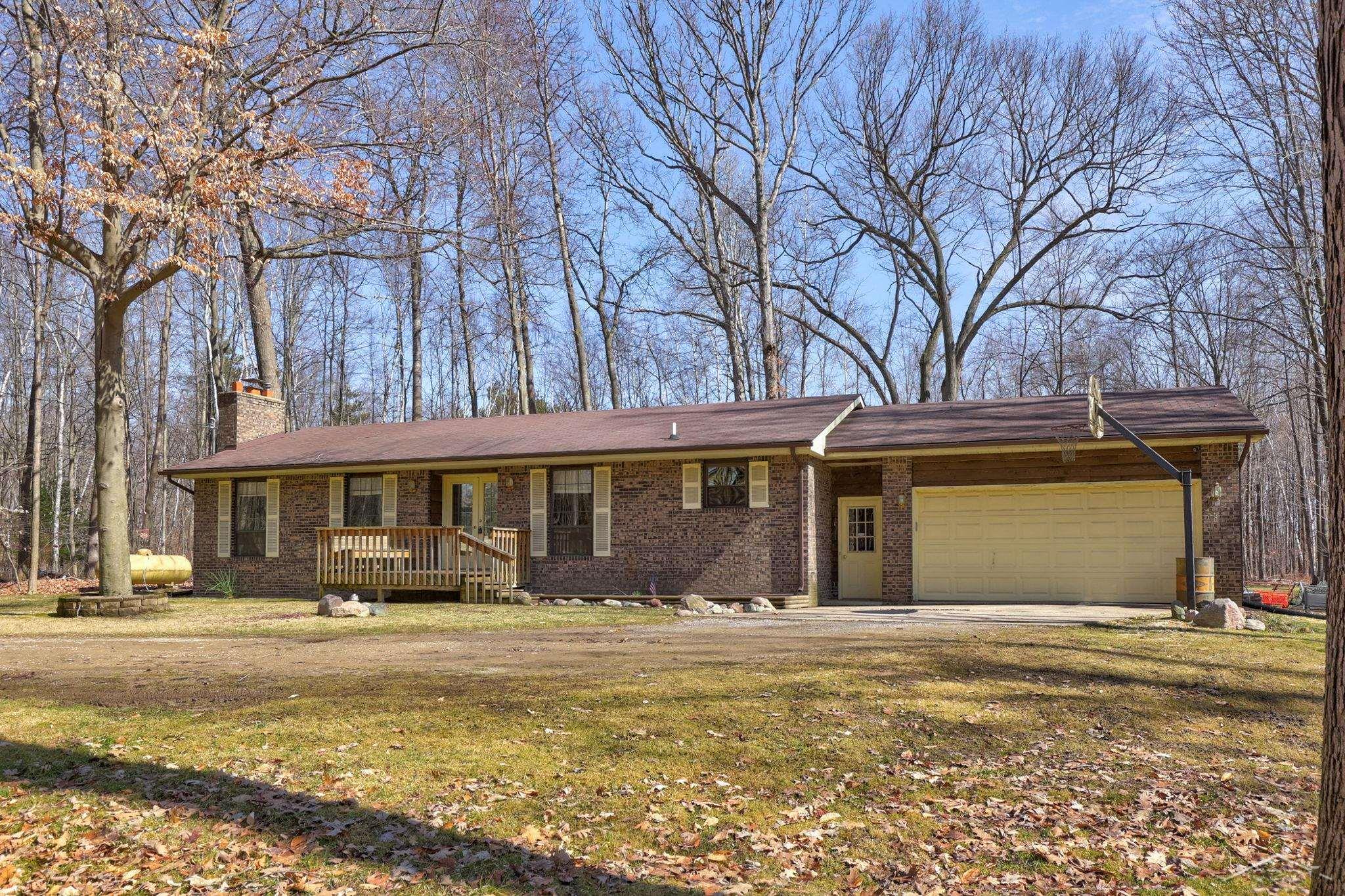 13374 Nichols Road Montrose, MI 48457 - Photo 1 of 44 50104417.JPG