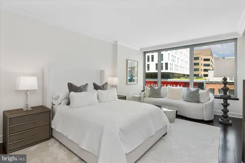 $1,100,000 | 1155 23rd Street Northwest, Unit 5L, Washington, DC 20037