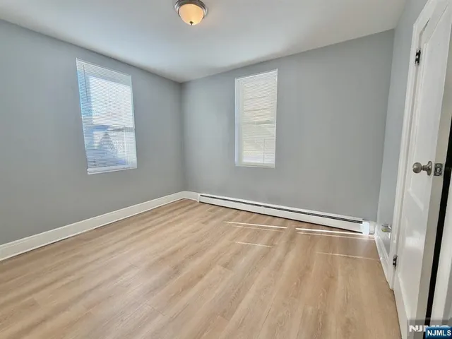 $2,000 | 160 Stuyvesant Avenue, Unit 2, Kearny, NJ 07032