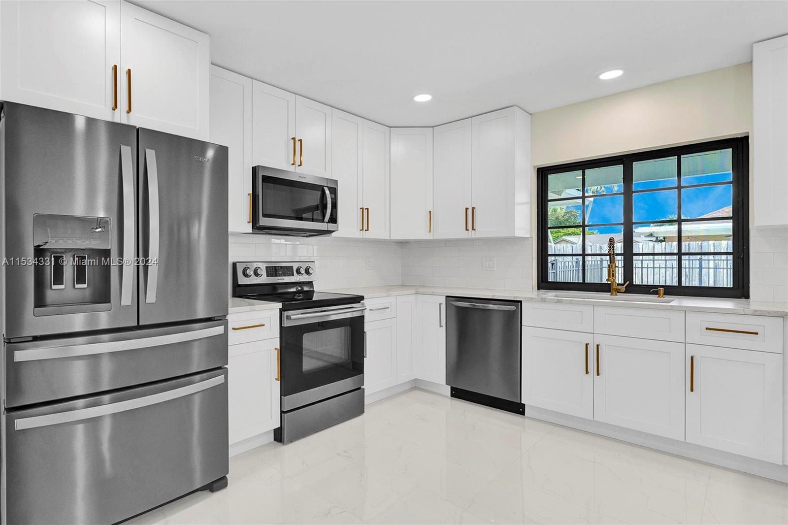 20871 Sugarloaf Lane Boca Raton, FL 33428 - Photo 5 of 44 Gallery Image 5
