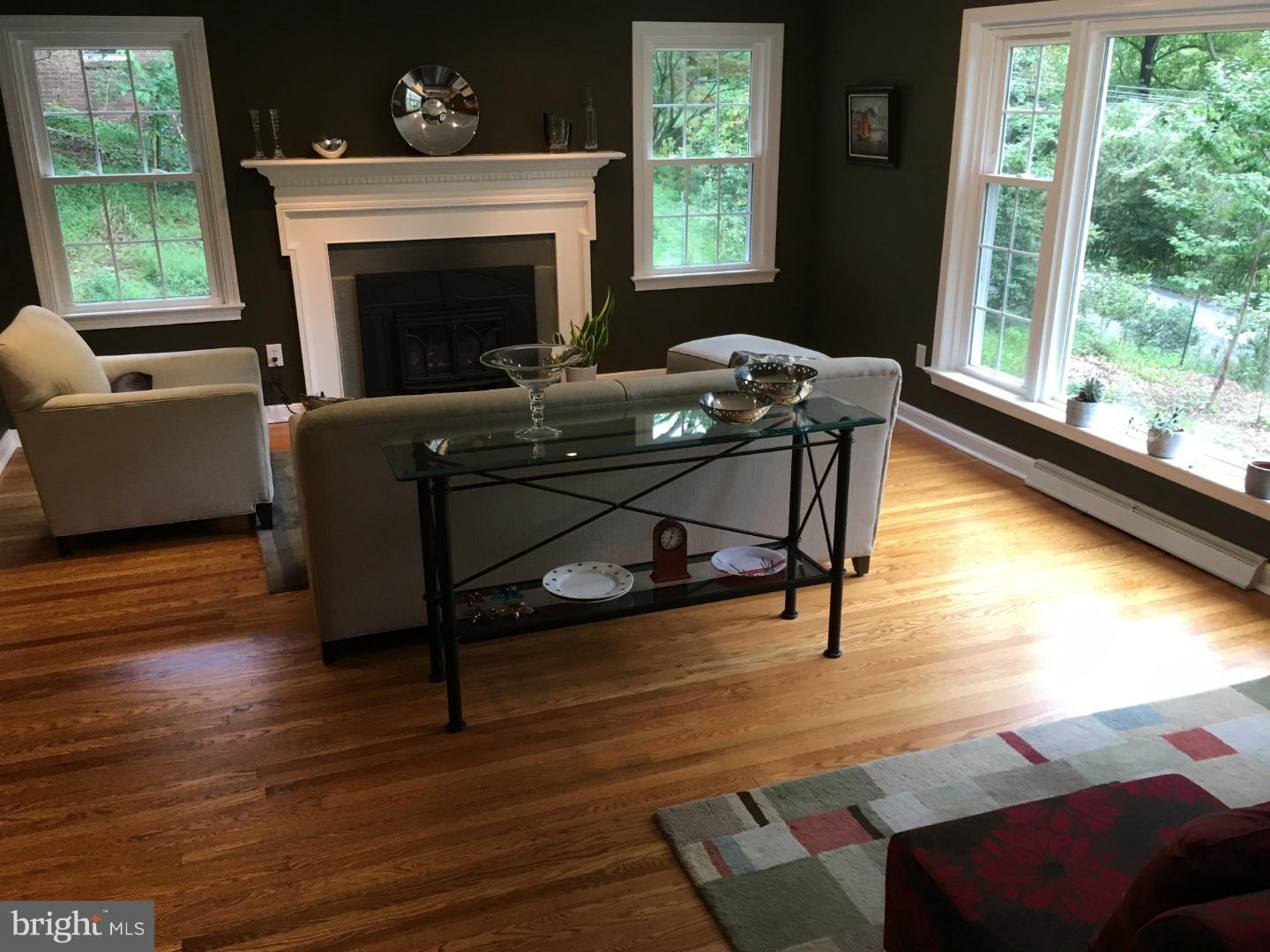 239 Arden Road Conshohocken, PA 19428 - Photo 2 of 15 Living Room