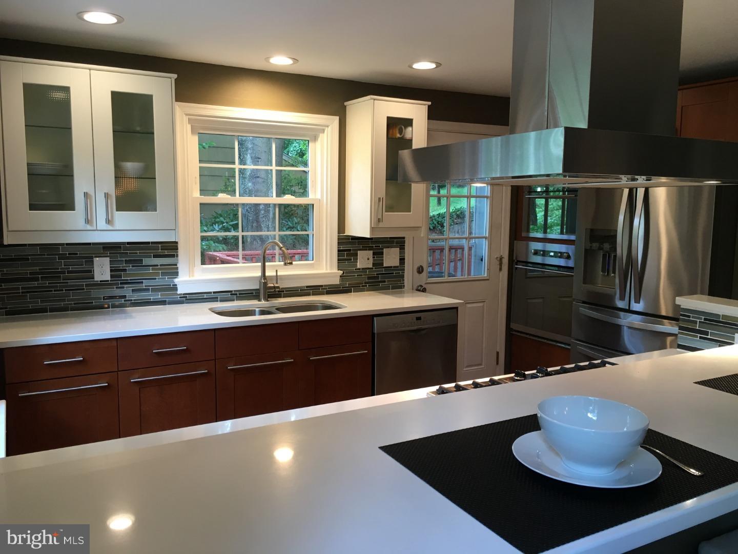 239 Arden Road Conshohocken, PA 19428 - Photo 6 of 15 Kitchen