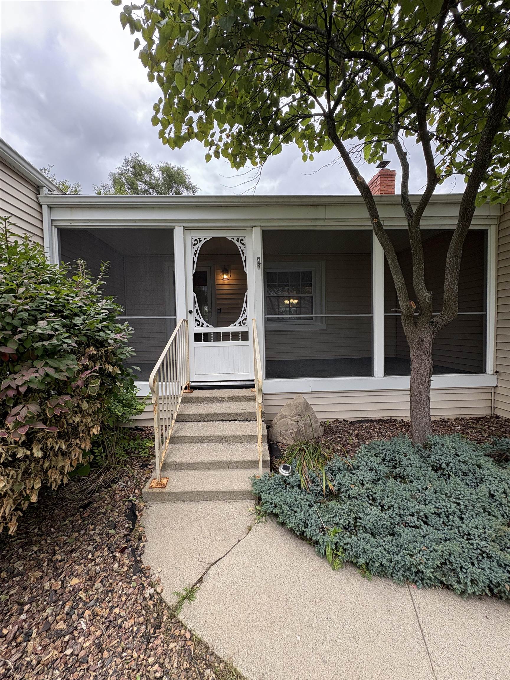 1345 Flushing Road Flushing, MI 48433 - Photo 2 of 28