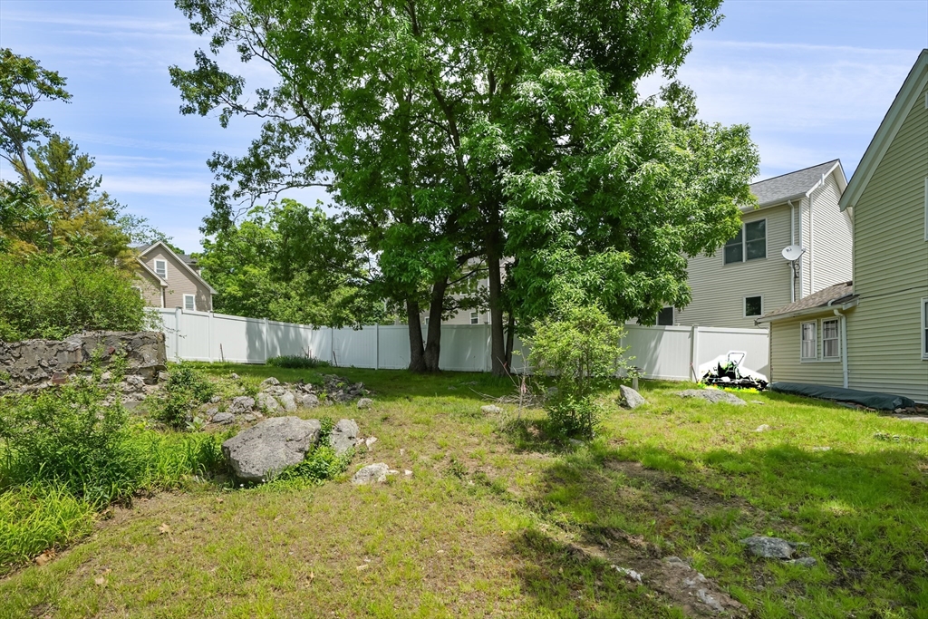 12 Bungalow Road Boston, MA 02132 - Photo 6 of 27