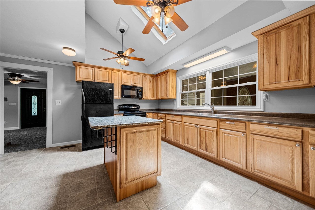 748 Slim Island Road Bowling Green, KY 42101 - Photo 11 of 48 Gallery Image 11