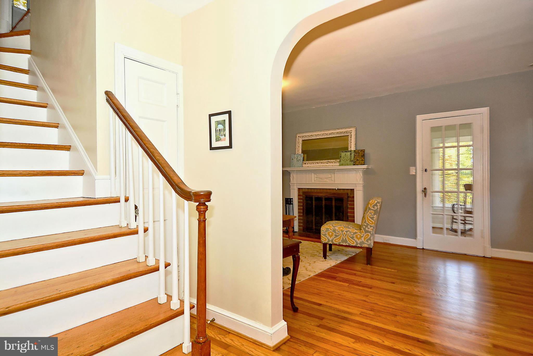 422 Windsor Street Silver Spring, MD 20910 - Photo 2 of 27 Interior (General)