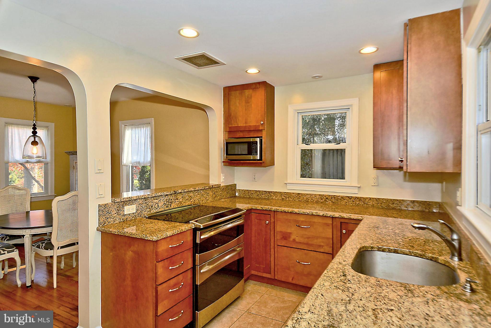 422 Windsor Street Silver Spring, MD 20910 - Photo 11 of 27 Kitchen