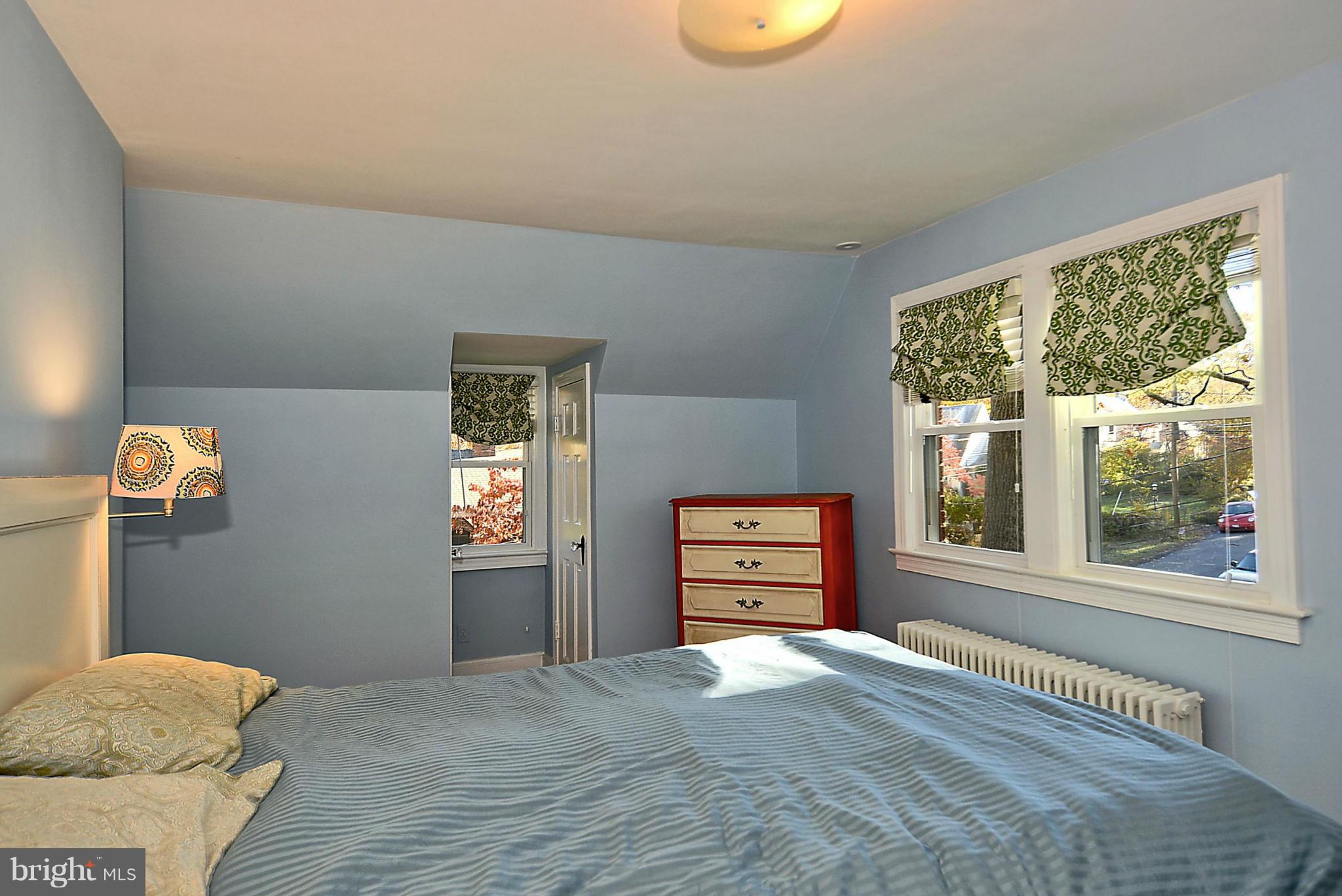 422 Windsor Street Silver Spring, MD 20910 - Photo 18 of 27 Bedroom