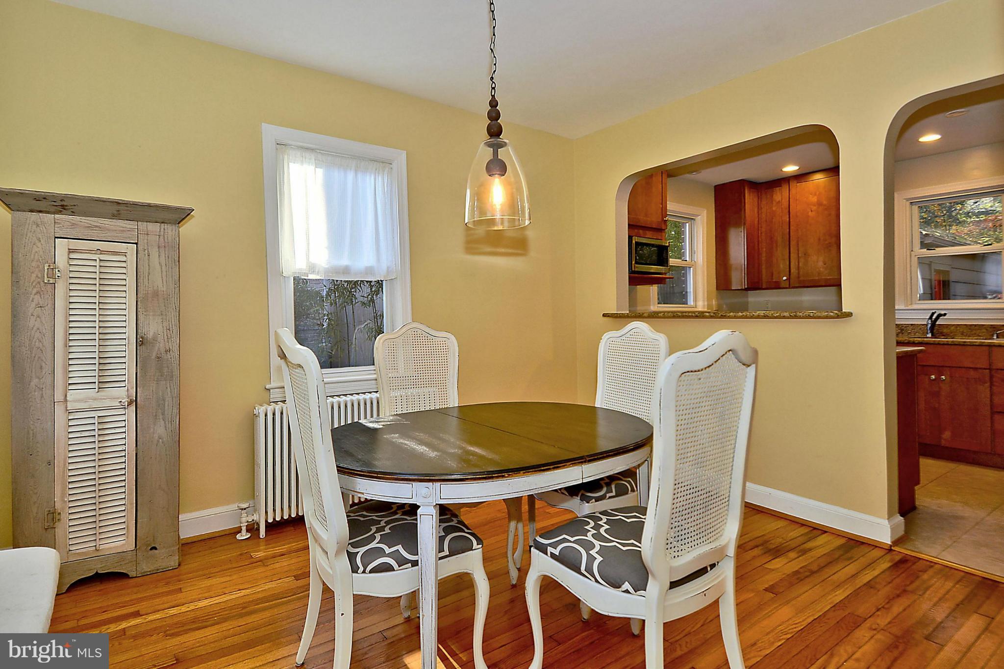 422 Windsor Street Silver Spring, MD 20910 - Photo 9 of 27 Dining Room