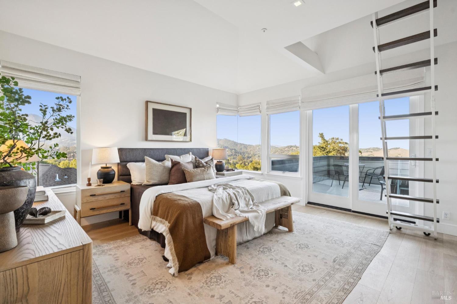1007 Greenhill Road Mill Valley, CA 94941 - Photo 22 of 51 Gallery Image 22
