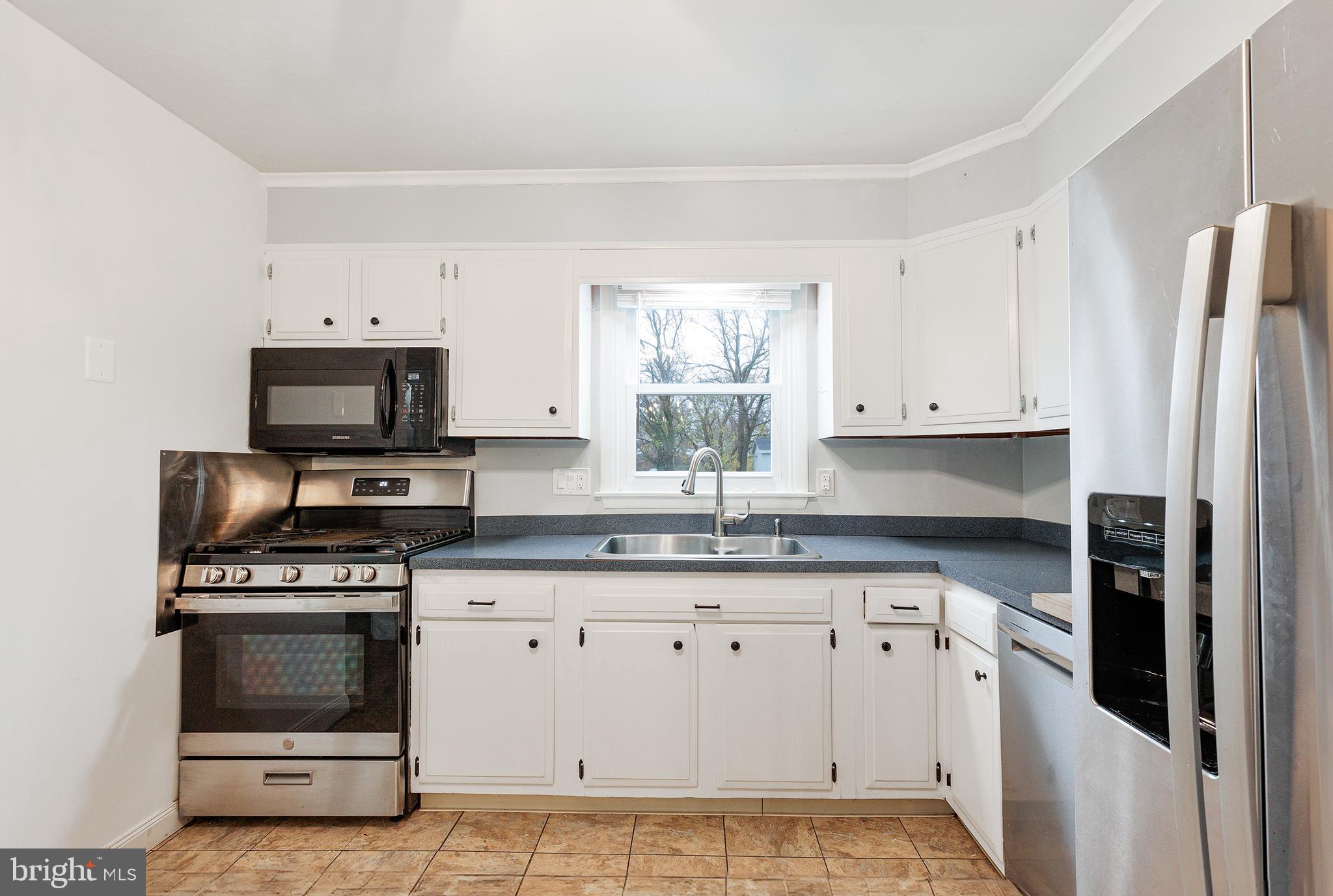 125 Rodes Avenue Gettysburg, PA 17325 - Photo 11 of 41 Kitchen