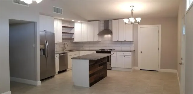 $1,600 | 424 East Butterfly Circle, Terrytown, LA 70056