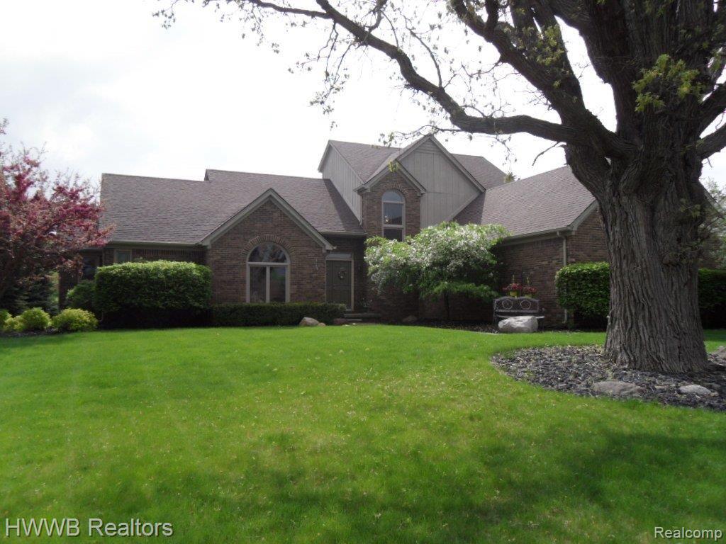 4221 Ridge Side Drive Rochester, MI 48306 - Photo 1 of 23 01-Front