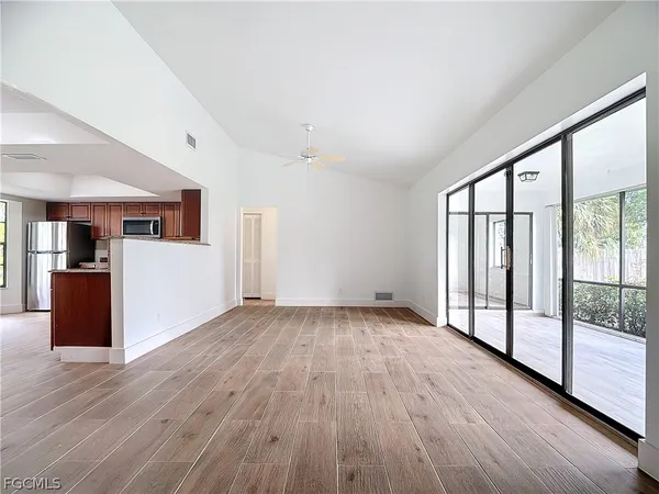 $3,100 | 88 Erie Drive, Naples, FL 34110