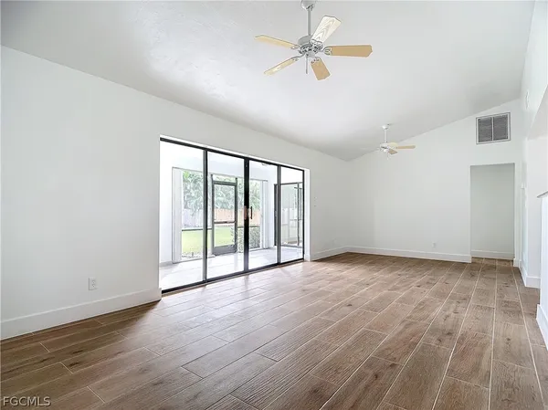 $3,100 | 88 Erie Drive, Naples, FL 34110