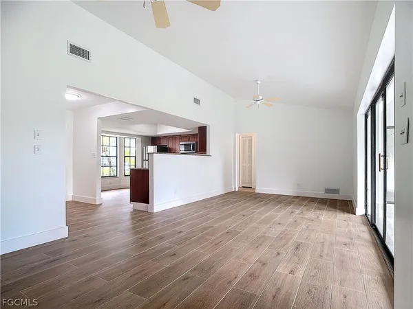 $3,100 | 88 Erie Drive, Naples, FL 34110