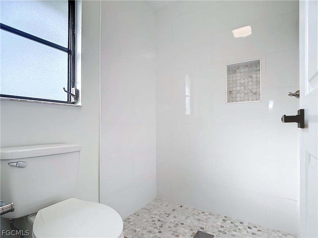 88 Erie Drive Naples, FL 34110 - Photo 20 of 31