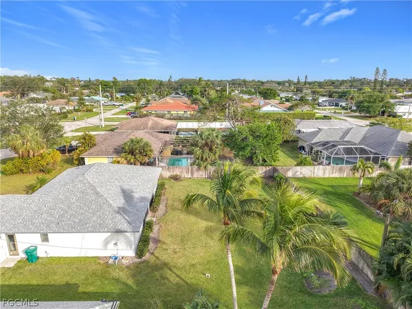 $3,100 | 88 Erie Drive, Naples, FL 34110