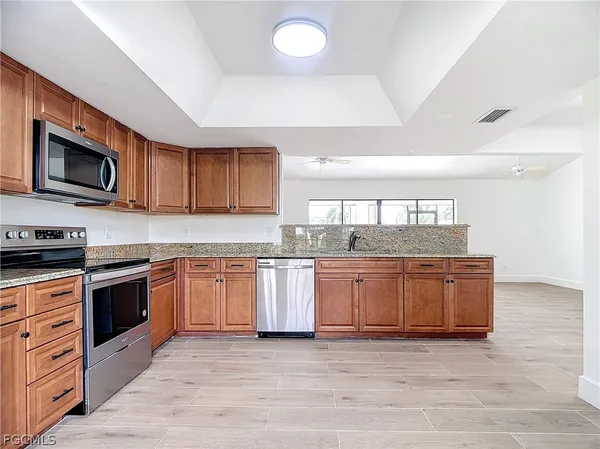 $3,100 | 88 Erie Drive, Naples, FL 34110