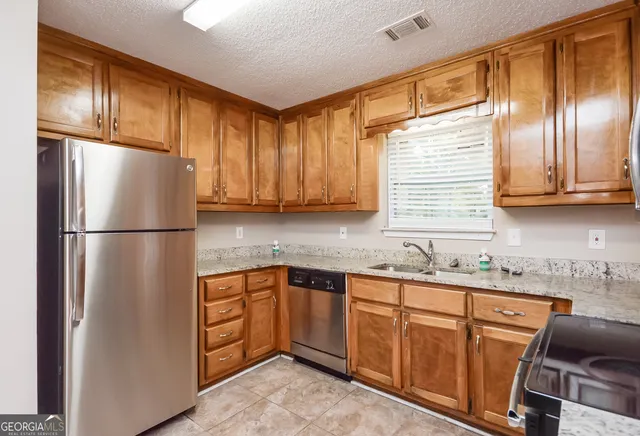 $1,675 | 1686 Salem Mill Court Southeast, Conyers, GA 30013