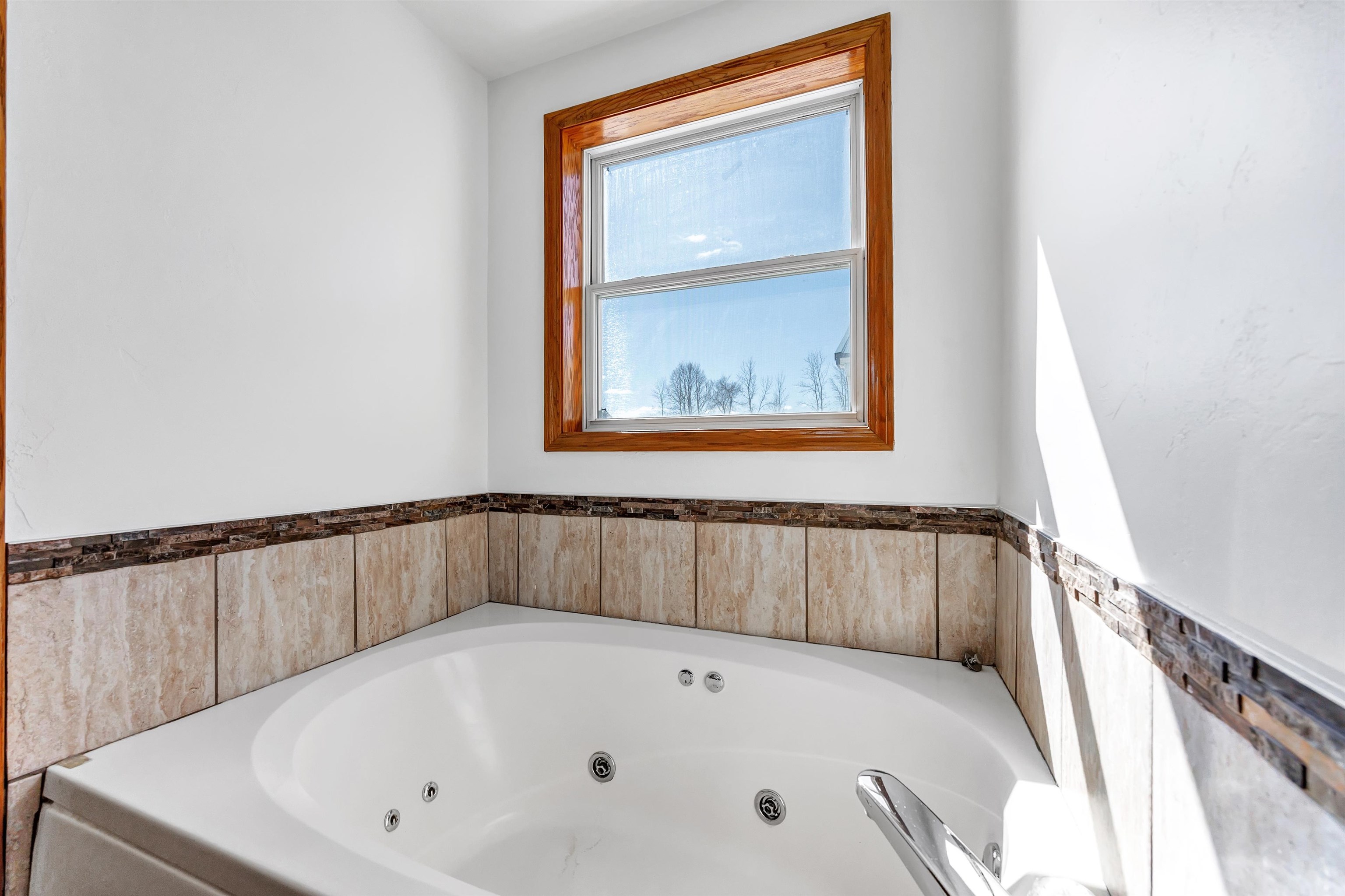 7920 Midway Road Lena, WI 54139 - Photo 11 of 38