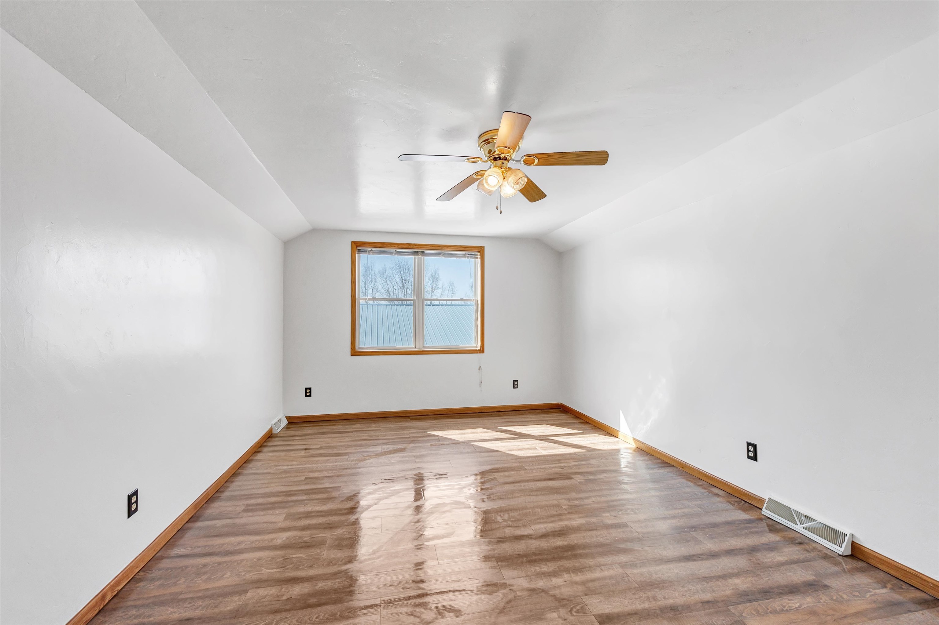 7920 Midway Road Lena, WI 54139 - Photo 26 of 38