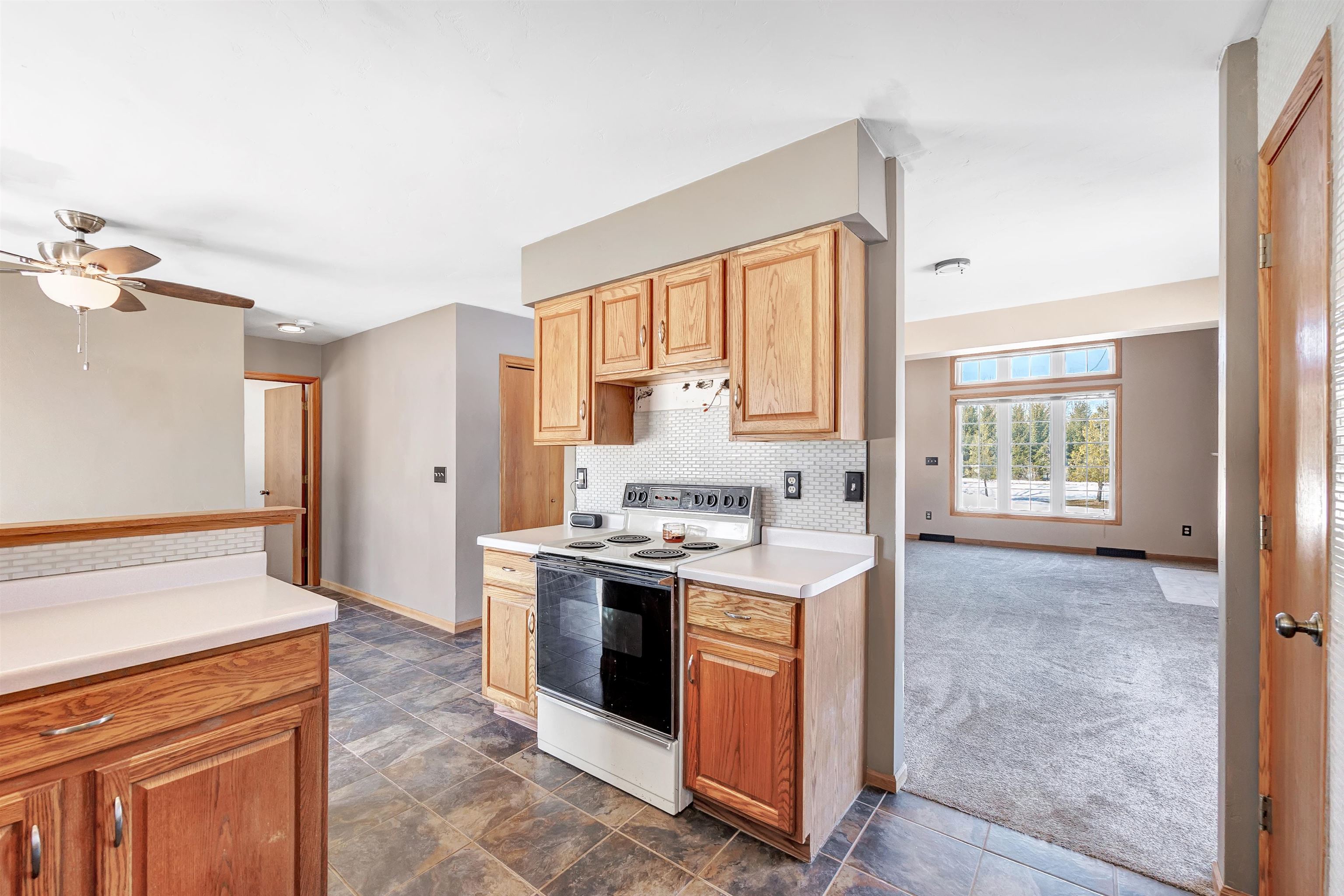 7920 Midway Road Lena, WI 54139 - Photo 7 of 38