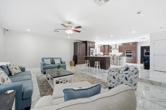 $1,395,000 | 505 Lakeside Drive, Seffner, FL 33584