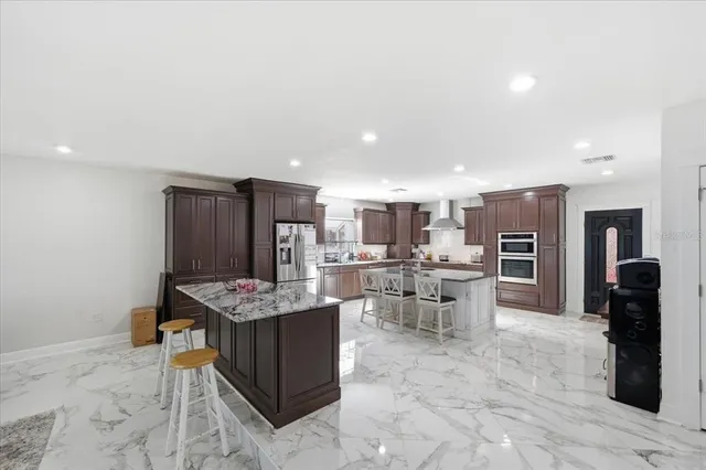 $1,395,000 | 505 Lakeside Drive, Seffner, FL 33584