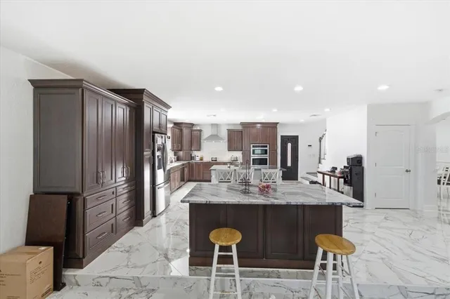 $1,395,000 | 505 Lakeside Drive, Seffner, FL 33584